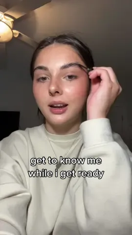 get to know me while i get ready! also… 900,000 of you?! i cannot comprehend that THANK U FOR BEING HERE ILY 🥹😭💗🫶🏻 i’m doing a giveaway soon so stay tuned!!  #grwm #getreadywithme #gettoknowme 