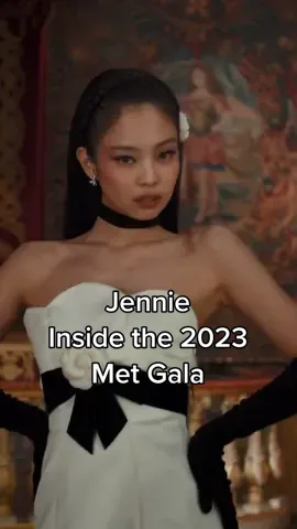 Fresh as a camellia! For her very first #MetGala, #Jennie wore an archival bustier dress from #Chanel fall 1990 collection and festooned the look with a flower in her hair. 