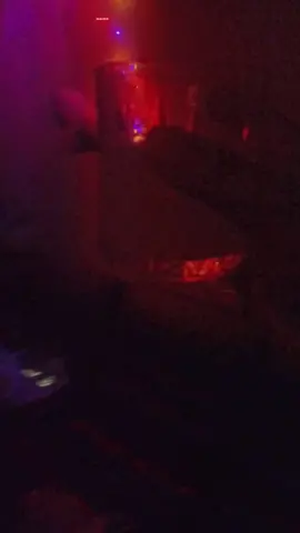 ya nada me hace reir #pipipi #estadosparawhatsapp #tiktok #discoteca #badbunnypr #fiesta #lyrics porque vos me olvidó 