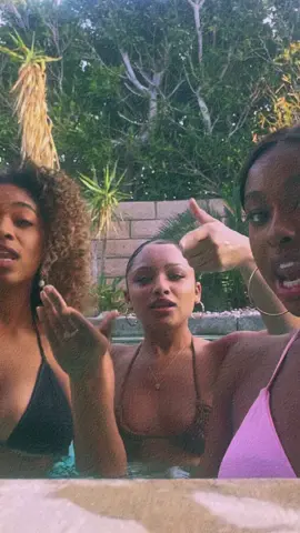 gurls link and we clink