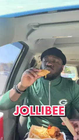 Jollibee will forever be one of my fav!! This shit was so gooood! #jollibee #friedchicken #viral #asmr #mukbang 