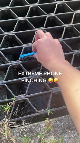 EXTREME PHONE PINCHING #phonepinching #extremephonepinching #nokia #nokialumia #phone #techtok #fyp 