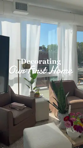 Colorful 🤝 traditional  #decoratingourfirsthomw #colorfuldecor #traditionalmaximalist #creatingmydreamlife #quittingmyoldlife 