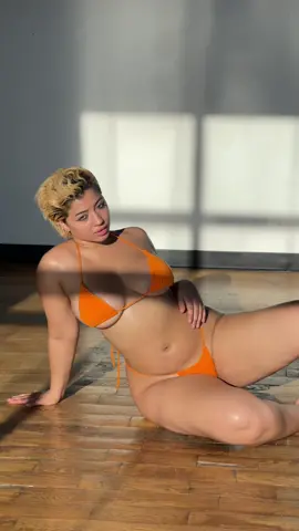 Replying to @hughmungus321  #fakebodyy⚠️  📸 @Aaron 