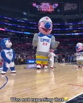 Was not expecting that 🤣 #foryoupage #funnyvideos #funny #mascot #NBA #nbabasketball #halftimeshow #laclippers #76ers #epicfalls #falling 