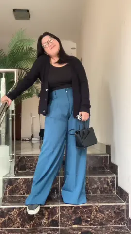 cardigannya dari @bloobel.id 🫶#ootdbigsizeindo #OOTD #outfitbigsize #bigsize 