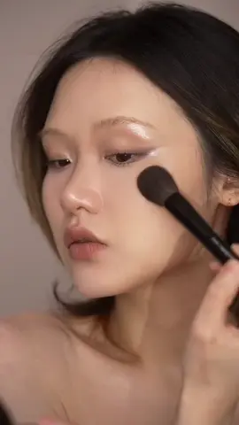 Sorotan naif saya terlalu sempurna 😍👍#highlighter #highlight #makeup #fypシ 