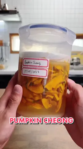 Replying to @Bastian And Karin Pumpkin Cheong done and dusted! Not the best but also not the worst. But using the pumpkin pieces does make this almost zero waste too 😁 #food #FoodTok #tiktokfood #cheong #baking #청 