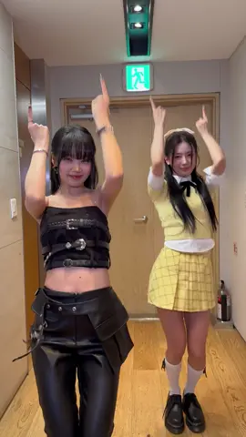 #GIDLE #여자아이들 #MIYEON #미연 언니도 마이크 OUT🎙️💭#LE_SSERFIM #르세라핌 #KIMCHAEWON #UNFORGIVEN @(G)I-DLE·(여자)아이들 