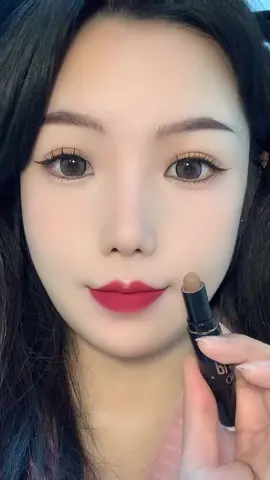 bút trang điểm tạo khối👍👍👍 #makeup #buttaokhoi2dau #hmoob #xuhuong 