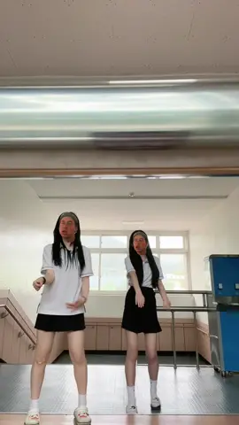 옆에 친구랑 있으면 살이 너무 쪄보이는데 지흡이라도 해야할까요…? 그리고 우리 하복 어때요 ? #fypシ#추천#07#관리자님겁나잘생기고멋지고매력있고제스타일이에요#추천추천추천추천추천추천추천추천추천추천#관리자님이거추천어때요#호텔관광고등학교 