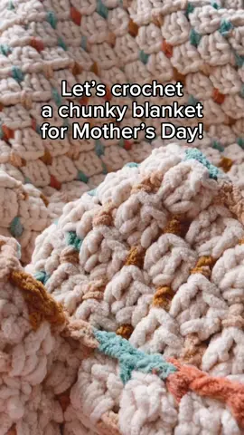 Let’s make a chunky blanket for Mother’s Day! 🥰 You have the full video tutorial and crochet pattern on my blog and Youtube channel 💕 #crochetersoftiktok #crochetblanket #crochettutorial #crochet #chunkyblanket #crochetdiy #diycrafts 