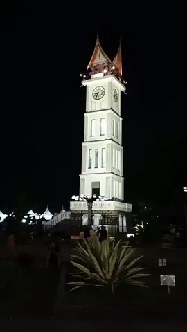 Bukittinggi Jam gadang #vibes  malam #aesthetic #VideoEstetik #jamgadangbukittinggi #minang #sumaterabarat 