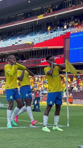 Mshishi doing what Mshishi does best! 👆 #sundowns #totalenergiescafcl #football #fyp #SAMA28 #CapCut #tiktokafrica #DownsRabatsena 