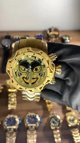 Apresentamos o Invicta Joker - um relógio de caixa alta na cor dourado que está disponível a pronta entrega na Nine Six Premium #balneariocamboriu 