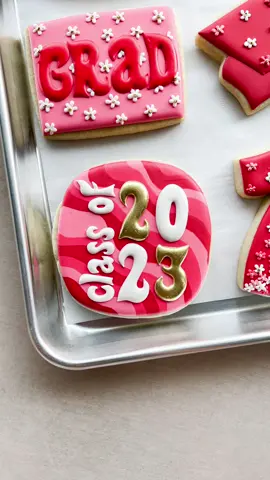 Wavy #sweetandsavorykaty #sweetandsavorykaty23 #tiktokfood #baking #royalicingcookies #cookiedecorating #bakersoftiktok #cookies #food #dessert #art #drawing #sketching #painting #crafting #texas #houston #chicago #dallas #atlanta #satisfying #graduation #graduation2023 #collegegrad #highschoolgraduation #senior #seniorclass 