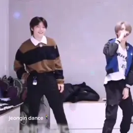 no sabia lo mucho que necesitaba a Jeongin bailando antifragile y dice #jeongin #antifragile #dicenmixx 