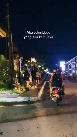 Siapa ni yang punya kenangan manis sama orang Ubud? #storyquotes #bali 