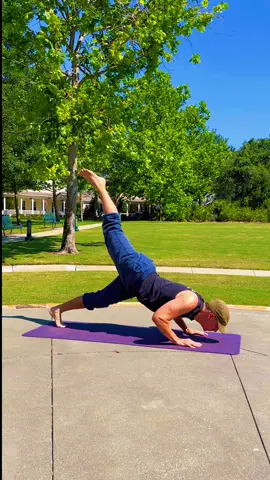 WARRIOR POWER YOGA FLOW #poweryoga #warrioryoga #poweryogachallenge #poweryogaflow #yogaformen #poweryogaflow💪 #yogaforathletes #yogapower 