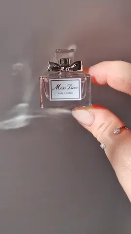 The cutest fragrance mini 💖  My most favourite fragrance at the moment, Miss Dior Rose N'Roses eau de toilette 🌸 #diorbeauty #diorbeautylovers #perfumetiktok #perfumeunboxing #asmrvideo #asmrtiktoks #diorfragrance #dior #diorparfumeminiature #diorbeauty #diorlovers #diorparfums #diorperfume #missdior  #missdiorperfumes  #pinkpinkpink #pinkaesthetic  #pinkaesthetics  #pastelpink  #pastelaesthetic #missdiorrosenroses 