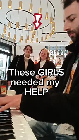 Two Ukrainian girls in the supermarket in Paris were so happy when I played a song from their childhood. But then something crazy happened: a virtuoso violinist joined me and we played the piece together! (This piece is very famous, it’s called Czardas by Monti) #czardas #czardas_di_monti #publicpiano #supermarket #pianogare #pianoengare #hungarian #hungarianmusic #violin #violinist #pianoduo 