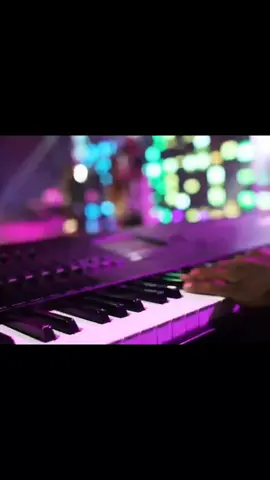 I love the way you father me🥺 #elijahoyelade #fyp #gospelmusic #christiantiktok #worship 
