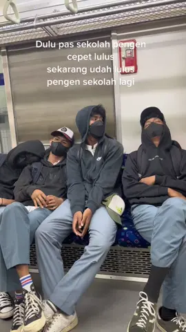 Maaf untuk kakaknya udh ambil video gk izin dulu, cuma kangen aja moment pas sekolah. smg nanti kalo udh lulus jd orang2 sukse #masamasasekolahdulu #fypシ 