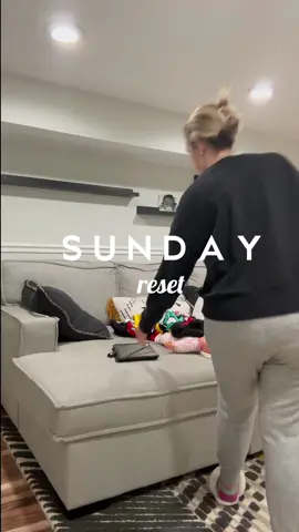 S U N D A Y  R E S E T!✨ here is a little of my Sunday. I believe we must put the house in order so we are able to start the week fresh.  . #sunday #sundayreset #sundayresetroutine #sundayresetday #boston #sahm #realmomlife #realmotherhood #motherhood #sahmomlife #sahmlife #bostonblogger #momlife