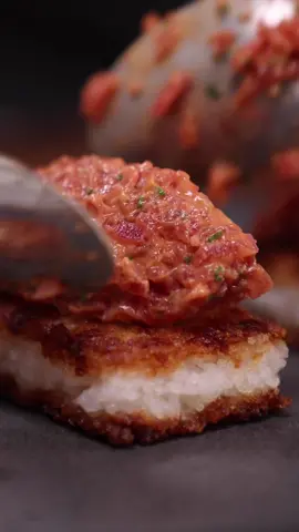 How to make the BEST Spicy Tuna Crispy Rice #spicytunacrispyrice #tiktokfood #asmr #asmrcooking #fyp #foryou #cooking #seafood #Recipe #FoodTok #nobu 
