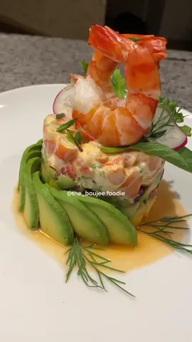 A quick reel to show you the most gorgeous Shrimp tartare that you can make at home. Layers of mango salsa, avocado salad because you know I’m an avocado lover 💚🥑, spicy and creamy tiger prawns 🦐, mixed with sriracha kewpie Mayo, chive, red onion and rice wine vinegar, and some seasonal greens, dill and radish, lime and cilantro, chillies for extra spice, keeping things hot for Bae, of course 💋. I used my new food cylinder to stack this sky high like my vibe but you can enjoy this on a toasted slice of ciabatta or pane di casa if you wanted!  #platingup  #avocado #shrimp #prawn #salad #mango #healthyfood #shrimpgang  #tips #shrimptok  #avocadolove 