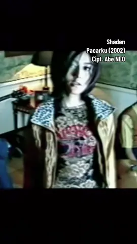 Shaden merupakan sebuah grup musik asal Indonesia yang dibentuk pada tahun 1998. Grup musik ini beranggotakan 3 orang yaitu Abrar (drum), Rijal (gitar) dan Nuri (vokal). Pacarku adalah sebuah album musik ketiga karya Shaden. Dirilis pada tahun 2002. Lagu utamanya di album ini ialah Pacarku. Sumber: Wikipedia #shadenband #nurishaden #lagunostalgia #lagulawas #lagulawasnostalgia #lagutahun2000an #lagusedihgalau #musikindonesia #musikhitsindonesia #musikjadulindo #musiknostalgia #musiklawas #musikkenangan #musikjamandulu 