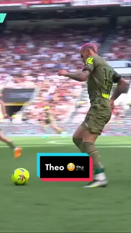 Theo Hernandez 🟰 🏍️ 72,5 metri percorsi, 23.3 km/h e il gol del 2️⃣➖0️⃣ che abbatte la Lazio!   #Theo #MilanLazio #SerieATIM #DAZN 