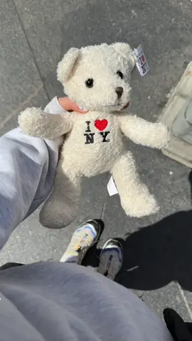 they saved the nail 🥹 and I got Ebba a bear 😭 #newyorkcity #nailart #newyorkcity #firsttimemom #vlog #dayinmylife 