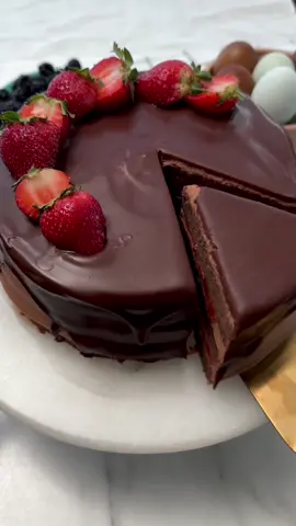 Chocolate chiffon strawberry cake 🍫🍓  dont come for my crusty strawberries 🫠 Ingredients FOR CHOCOLATE CHIFFON CAKE: 63 g 60% drak chocolate  100g salted butter  274 g egg white  119 g egg yolk  112 g granulated sugar  1/8 teaspoon salt  80 g cake flour  18 g cocoa powder 1/2 teaspoon baking powder  1 1/2 teaspoon vanilla extract  96 g  whole milk  FOR CHOCOLATE CREAM FROSTING: 133 g 60% dark chocolate  132 g heavy whipping cream (for melting chocolate) 110 g granulated sugar 340 g heavy whipping cream FOR CHOCOLATE GANACHE: 129 g 60% dark chocolate (chopped) 15 g honey 129 g heavy whipping cream FOR ASSEMBLY: 150g fresh strawberries (sliced)  10 whole fresh strawberries Full detalied recipes on my blog (link in bio) 🥹💓 #bakewithfreya #dessert #baking #food #foodies #bakingvideo #bakingtiktok #cooking #cookingvideo #sweet #bakingrecipe #chocolate #chocolatecake 