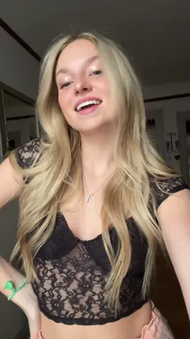 see you soon @Sabrina Carpenter 💌#emailsicantsend #emailsicantsendtour #sabrinacarpenter 