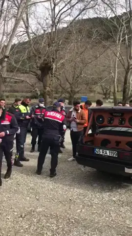 Taramalı tüfeg gibin aynı@polis.tv @👑Medya danışmanınız👑 @👑KEŞFETTEYİZ👑 @@keşfet @doganselex0 @bas #gülmezsen😂 #burdayız #biz #garanti #opaaa #gülmekbedava #ekzos #eksozsesi #patlatgelsin #catlayın 