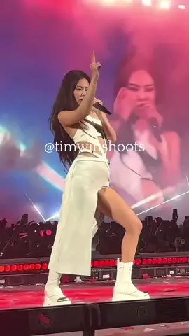 Let me hear yu fuckin scream coachellaaaaaaa #jenniekim #jennie #jennieblackpink #ddududdudu #blackpink #blackpinkcoachella #pinkchella #lisa #lalisa #coachella #coachella2023 