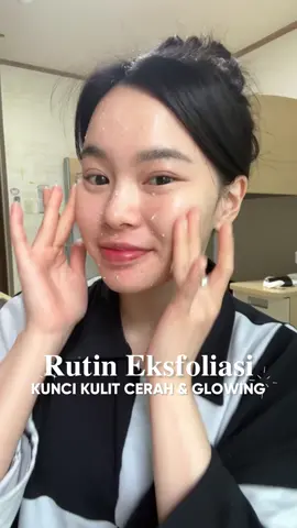 Jangan numpuk kotoran di wajah tapi mulai eksfoliasi secara rutin yuk! 👍🏻 #SkincareRoutine #SkincareTips #Exfoliate #PeelingGel #NPURE #GenerasiKulitSehat @npureofficial 