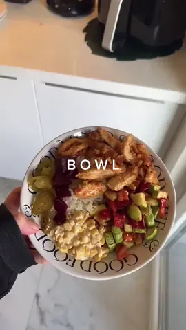 Dünyanın ennnn iyi kombinasyonunu yapmışım. Efsane oldu 😋😋😋 #sağlıklıtarifler #sağlıklıyaşam #sağlıklıbilgiler #bowl #sağlıklıbowl #sağlıklıkase #healthybowl #falafel #mexicanbowl #falafelbowl #yemek #yemektarifi #yemektariflerii 