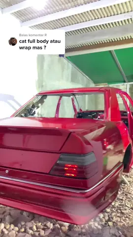 Membalas @R karna mobil ini tahun 93 jadi ada bagian yang kropos di lantai jadi sekalian kerok total  #menolaktua #w124 #amgjapan #amgjapanspec 