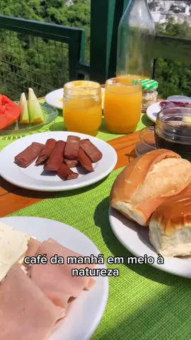 Café da manhã em meio a natureza com uma vista incrível na Floresta da Tijuca.  Esse é o Mirante da Floresta que tem um buffet de café da manhã pra comer a vontade aos sábados e domingos, de 9h a 12h. O valor é R$80 por pessoa. É preciso fazer reserva!  Endereço: Rua Henrique Fleiuss, 450  #riodejaneiro #carioca #oquefazernorio #porainorio #riomais #riodejaneirotrip #destinorj #riodejaneirotop #aboutrio #cariocandonorio #outdoorrio #topofrio #vemprorio #desbravandorio #cariocandoporai #igrio #madeinrio #vejario #restauranterj #florestadatijuca #cafedamanha #cafesrj #mirante #foryou 