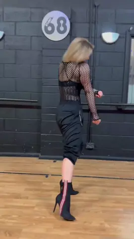 run the world....#dancing #dancerlife #londonheelsclass #exoticwoman #heels #london #heels #londonheels 