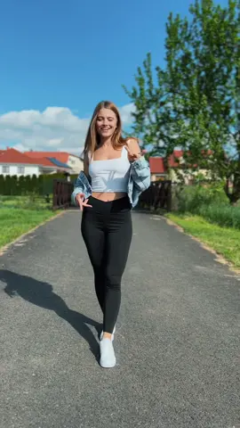 Finally we know how the sun looks like 👀 #dancing #dancetok #viraltiktok #fyp #viral 