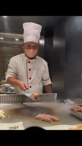Heart Egg 🍳💔 #teppanyaki #eggtrick #unlisteak 