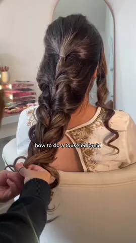 Hair of our dreams😫😫 #dreamyhairstyle #touseledhair #texturedbraid #hairstyleinspo #longhairstyles #bridalhair #hairtutorials #jasmineinspired 