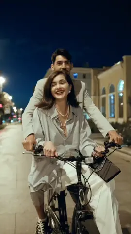 #meskiwaktudatang #meskiwaktudatangdanberlalu #lagucover #liriklagu #lagiviral #lagutiktok #laguromantis #PoseFotoCouple #fotobersamapasangan 