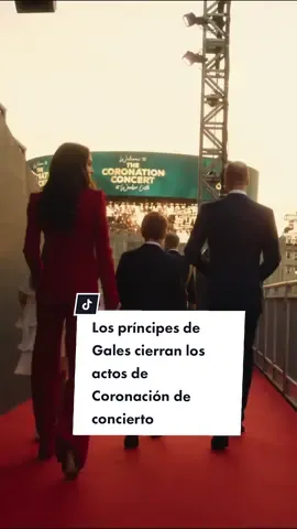 ¡Bailes, emoción y un discurso con recuerdo a #lady! El #coronationconcert nos dejó una nueva estampa de la familia real británica al completo.  🔗 Los detalles de los looks y las mejores anécdotas en VANITATIS.COM  #coronation #coronationconcert #katemiddleton #princewilliam #princesscharlotte #princegeorge 