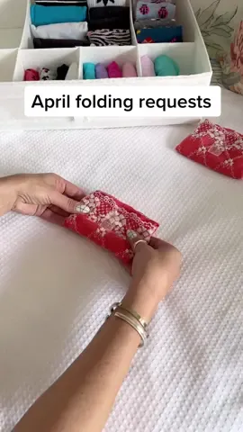 Sorry I am a little late posting these. I hope they help xx #organize #folding #kitchen 
