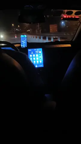 #langthangđườngphố #cuộcsốngvềđêm Chuyến đi bất ổn về sau rất ổn vì trải nghiệm taxi e34 vinfat 