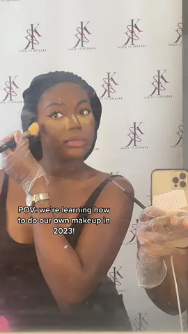Its time you learnt how to do your own makeup! Book a 1;1 with KBK - for aspiring MUAs too!🥰 #northwestlondonmakeupartist   #northamptonmua 